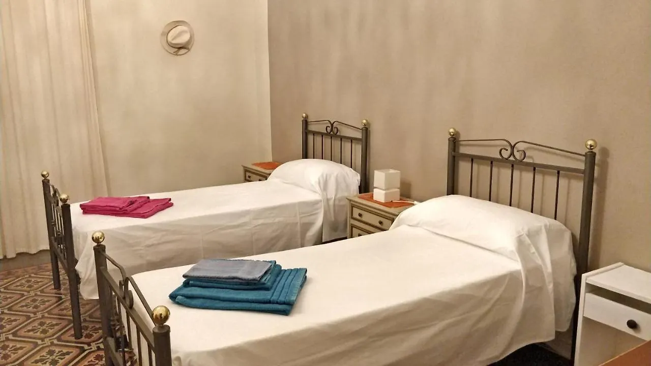Adriano'S House Catania Cathedral First Floor Apartment Italy