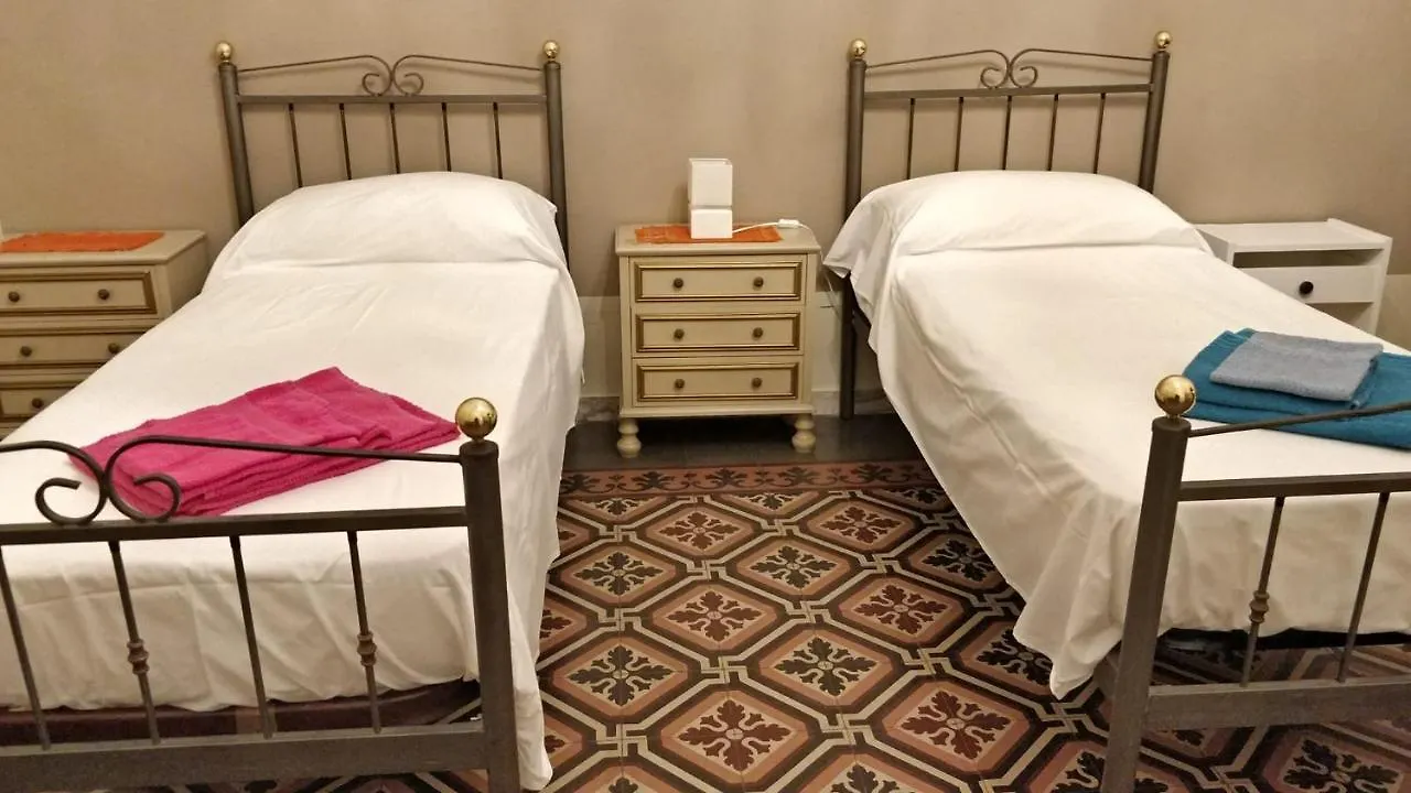 Adriano'S House Catania Cathedral First Floor Apartment 0*,  Italy